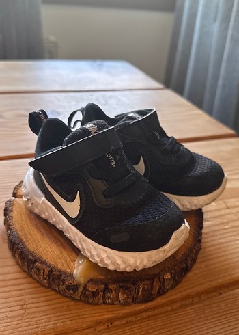 Nike Erkek Çocuk Spor Ayakkabı
