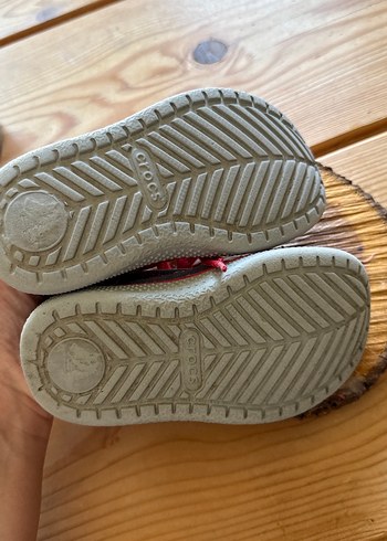 25 Beden gri Renk Crocs Erkek Çocuk Spor Ayakkabı