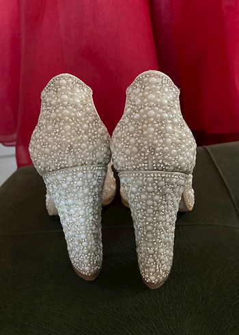 Beyaz İşlemeli Payetli Kadın Topuklu Ayakkabı - Görsel 3