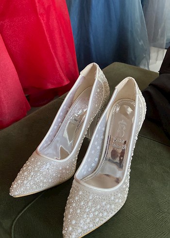 Beyaz İşlemeli Payetli Kadın Topuklu Ayakkabı - Görsel 2