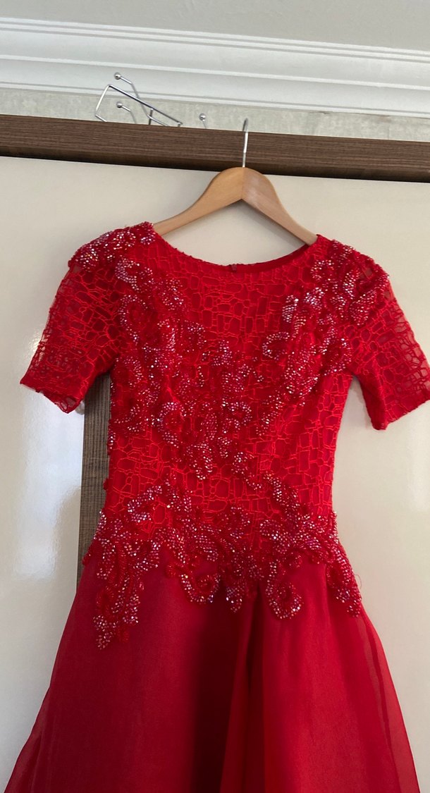 Kırmızı Boncuk İşlemeli Uzun Abiye Elbise - Görsel 2