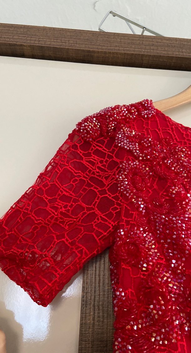 Kırmızı Boncuk İşlemeli Uzun Abiye Elbise - Görsel 3