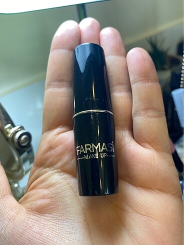 Farmasi Farmasi ruj