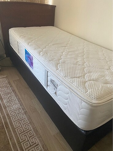 Yatak ahşap başlık deri kaplama baza