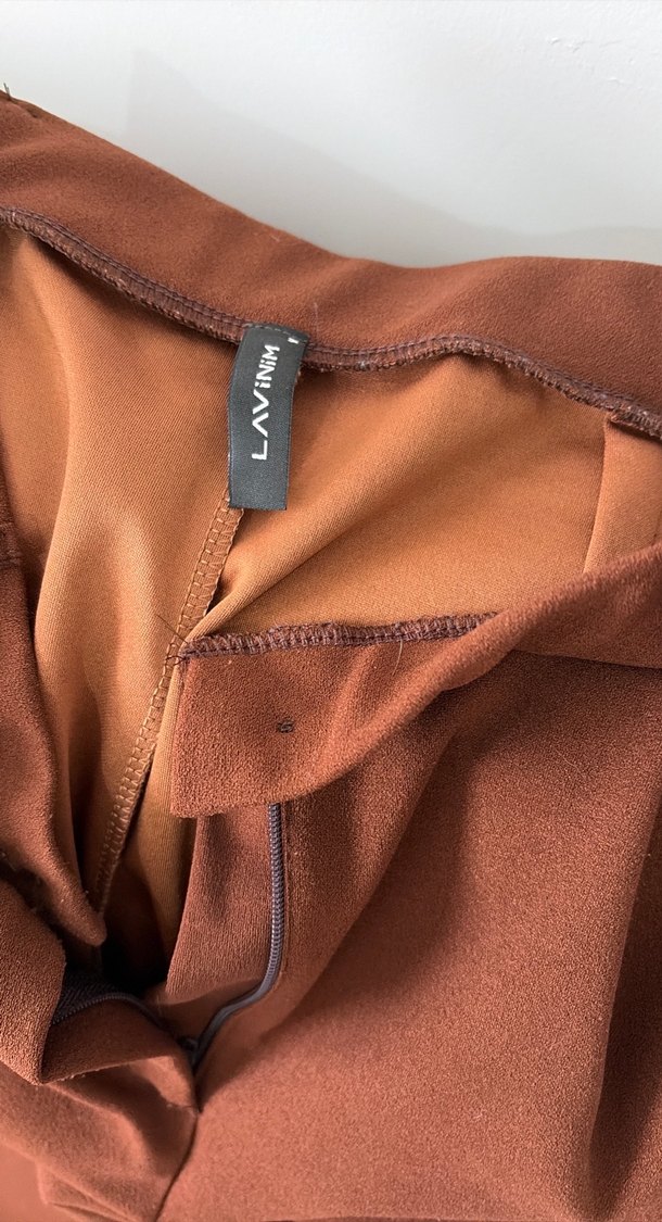 Düğmeli Kahverengi Kadın Kumaş Pantolon - Görsel 2