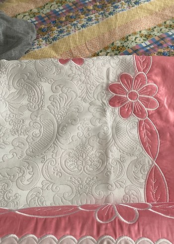 İşlemeli Pembe pike ve Çarşaf Takımı - Görsel 5