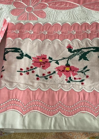 İşlemeli Pembe pike ve Çarşaf Takımı - Görsel 2