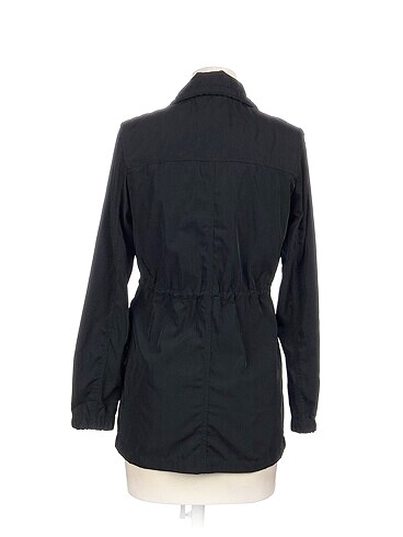 s Beden Stradivarius Trenchcoat %70 İndirimli.