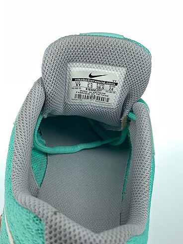 38 Beden çeşitli Renk Nike Spor Ayakkabı %70 İndirimli.