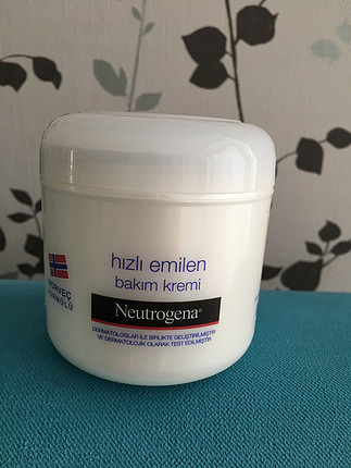 m Beden Neutrogena Bakım Kremi