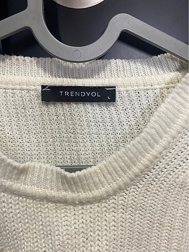 l Beden Trendyolmilla beyaz crop kazak