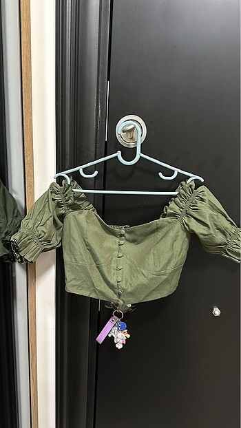 Trendyolmilla haki crop