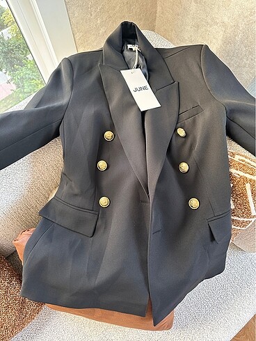 June Siyah Gold Düğmeli Blazer Ceket