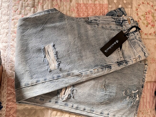Jean yırtık model s beden pantalon