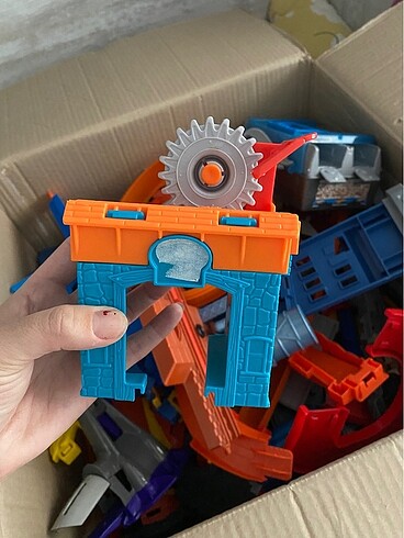 Beden Renk Araba yolları hot wheels.