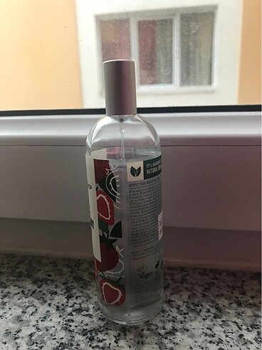 The Body Shop the body shop strawberry body mist