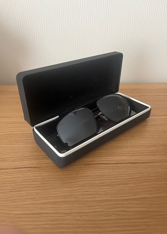 Givenchy Güneş Gözlüğü - Görsel 3