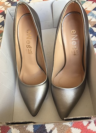 Gri stiletto