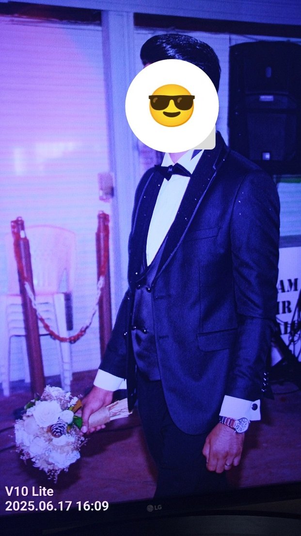 Erkek siyah Kravatlı Yelekli Takım Elbise - Görsel 2