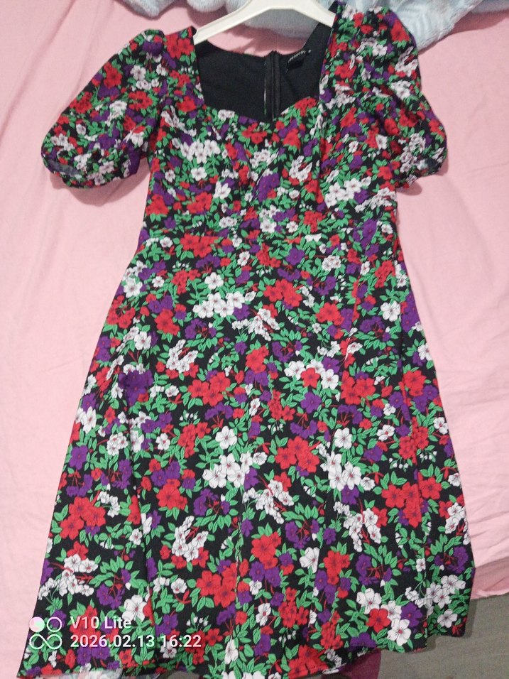 Çiçek Desenli V Yakalı Midi Elbise - Görsel 2