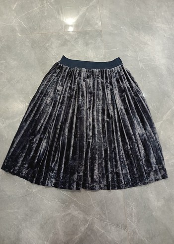 Gri Piliseli Midi Gotik Çocuk Etek