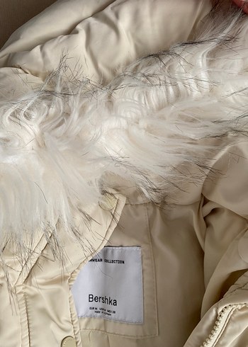 BERSHKA KAPÜŞONLU KADIN MONT - Görsel 5