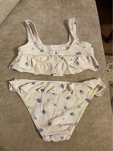 10 Yaş Beden beyaz Renk Zara 9-10 yaş bikini