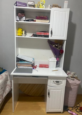 BEYAZ ÇALIŞMA MASASI
