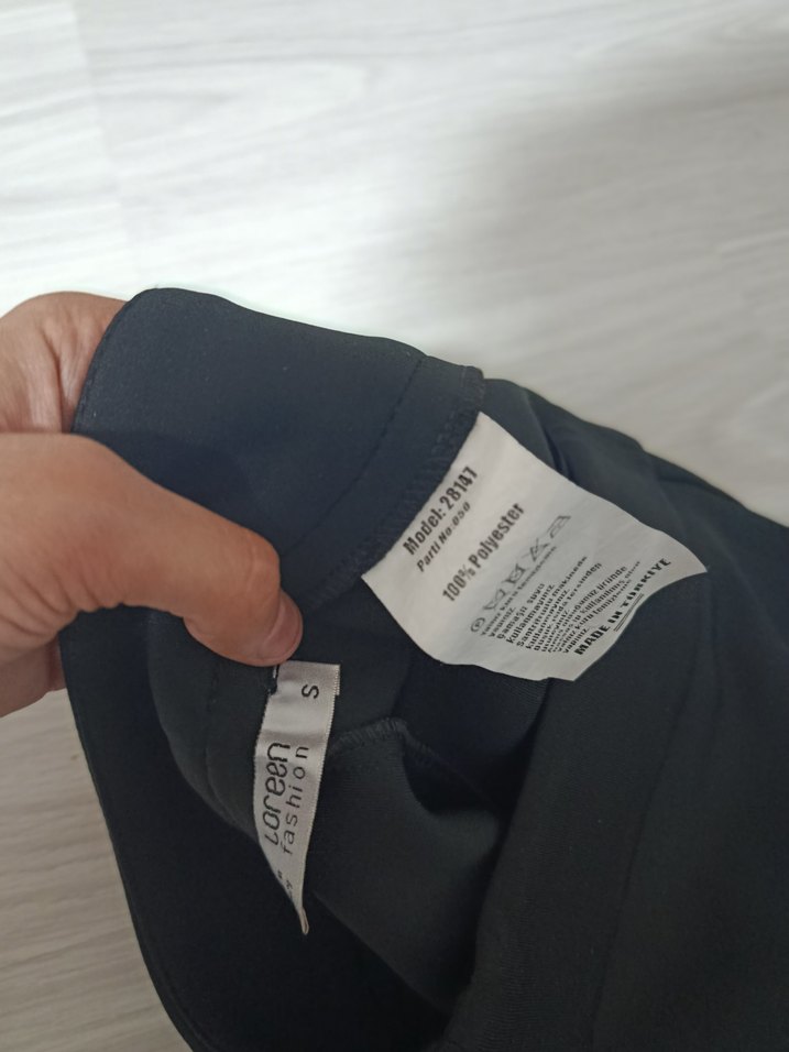 Siyah Uzun Etek - Görsel 3