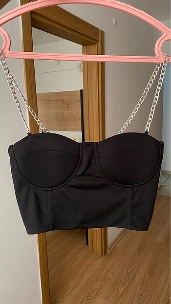 Siyah crop