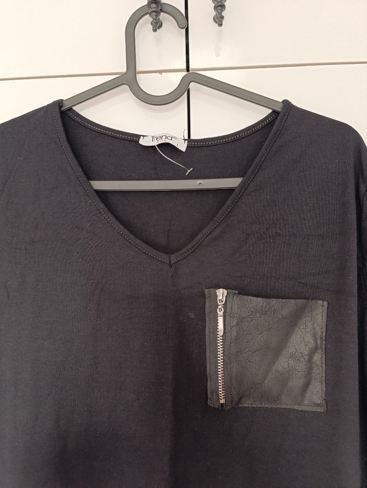 Siyah V Yakalı Kemerli Tarz bluz - Görsel 4