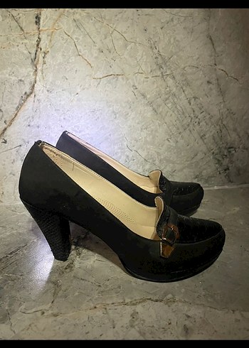 Kadın Siyah Yılan Desenli Tokalı Topuklu Ayakkabı - Görsel 2