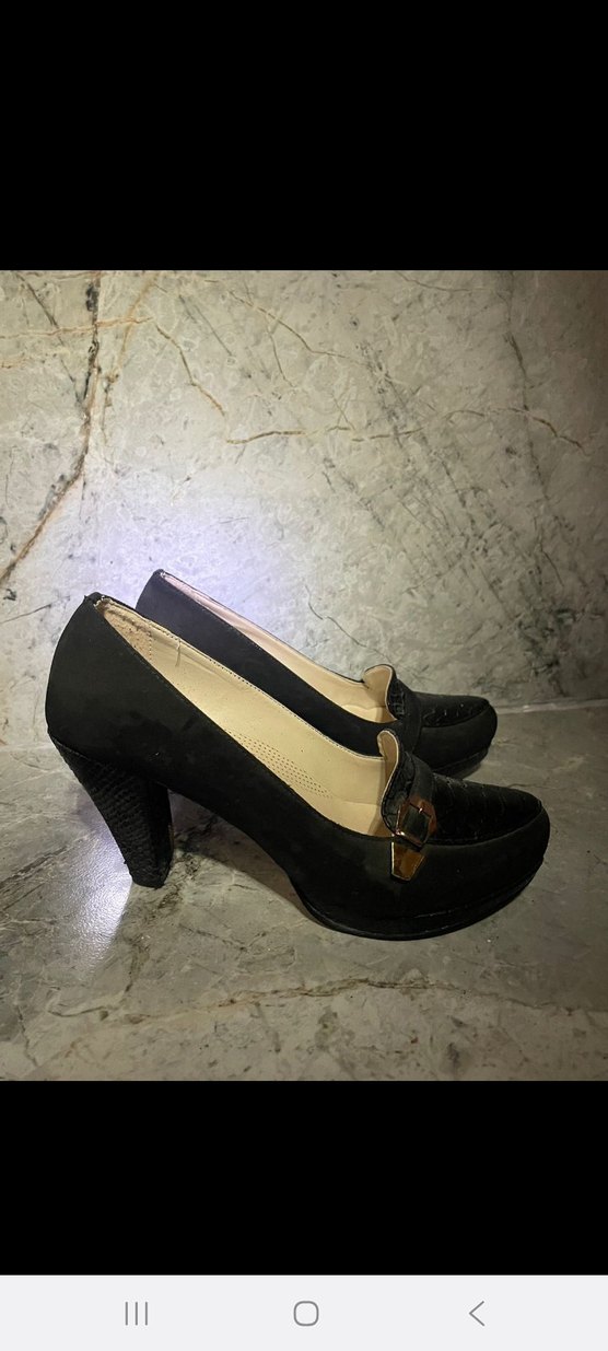 Kadın Siyah Yılan Desenli Tokalı Topuklu Ayakkabı - Görsel 2