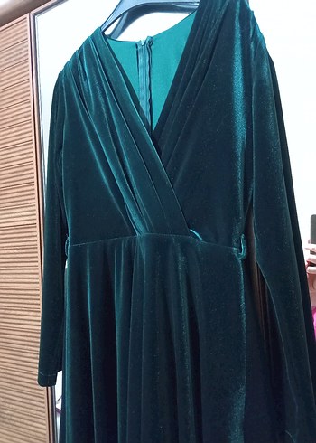 Uzun Kollu  Kısa boylu Yeşil Drapeli  Kadife Kadın Kadın Elbise - Görsel 3