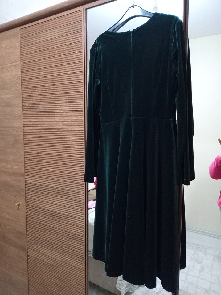 Uzun Kollu  Kısa boylu Yeşil Drapeli  Kadife Kadın Kadın Elbise - Görsel 5