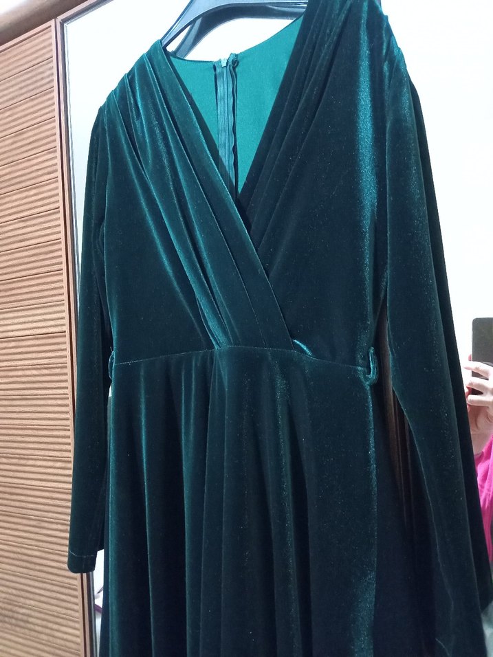 Uzun Kollu  Kısa boylu Yeşil Drapeli  Kadife Kadın Kadın Elbise - Görsel 3