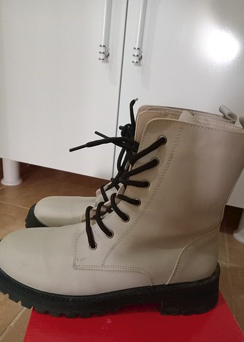 Bej Kadın Deri Bot Siyah Kalın Topuklu - Görsel 4