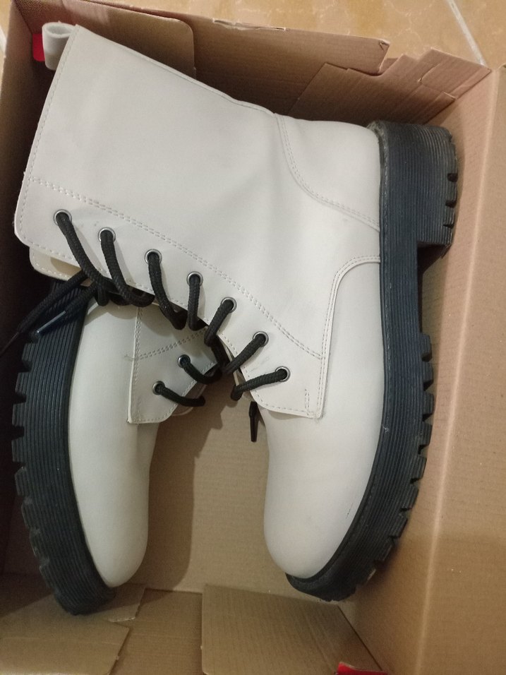 Bej Kadın Deri Bot Siyah Kalın Topuklu - Görsel 5