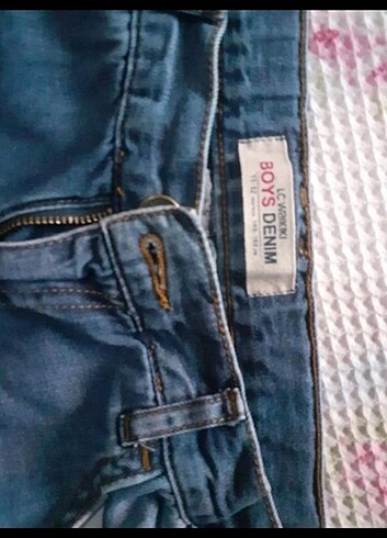 11-12 Yaş Beden mavi Renk Lc waikiki yirtik kot pantolon erkek cocuk 11 12 yas