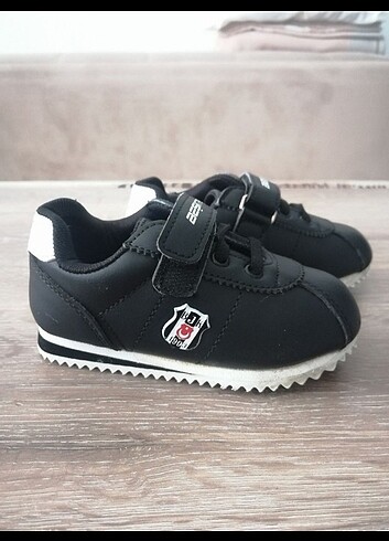 22 Beden siyah Renk Orijinal Beşiktaş bebek spor ayakkabı 
