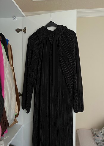 Ahel tasarım Siyah Piliseli Uzun Kollu Uzun Elbise - Görsel 2