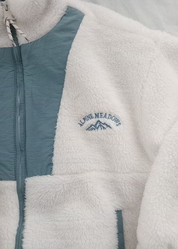 Kadın Beyaz Polar Mont, Yüksek Yaka, Fermuarlı - Görsel 3