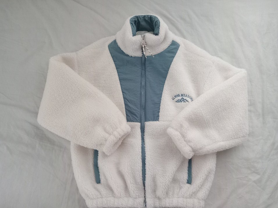 Kadın Beyaz Polar Mont, Yüksek Yaka, Fermuarlı - Görsel 2