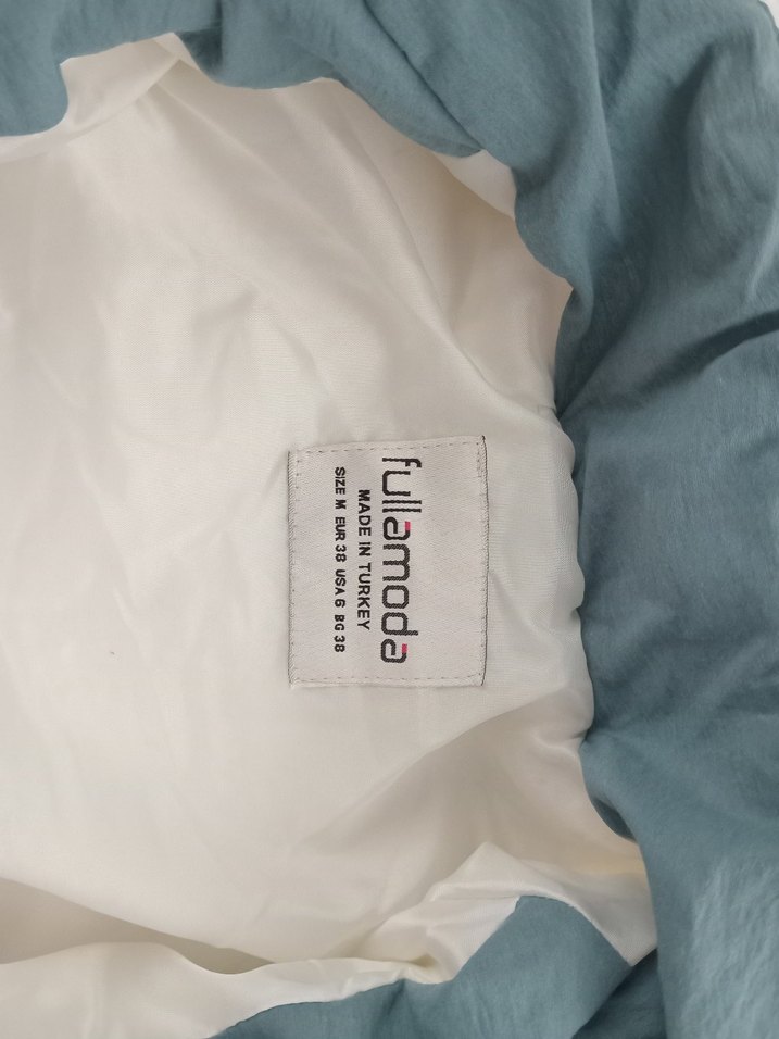 Kadın Beyaz Polar Mont, Yüksek Yaka, Fermuarlı - Görsel 5