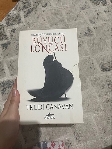 Kara büyücü üçlemesi 3 kitap