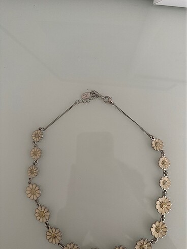 Beden Accessorize papatyalı kolye