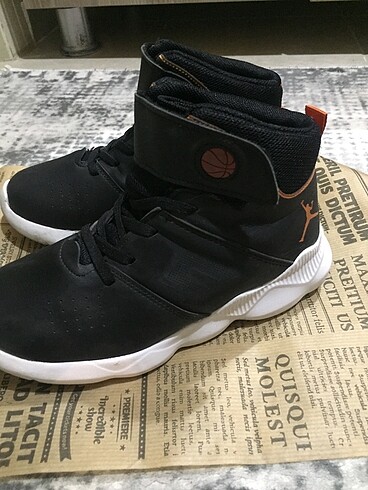 34 Beden siyah Renk Basketbol ayakkabısı