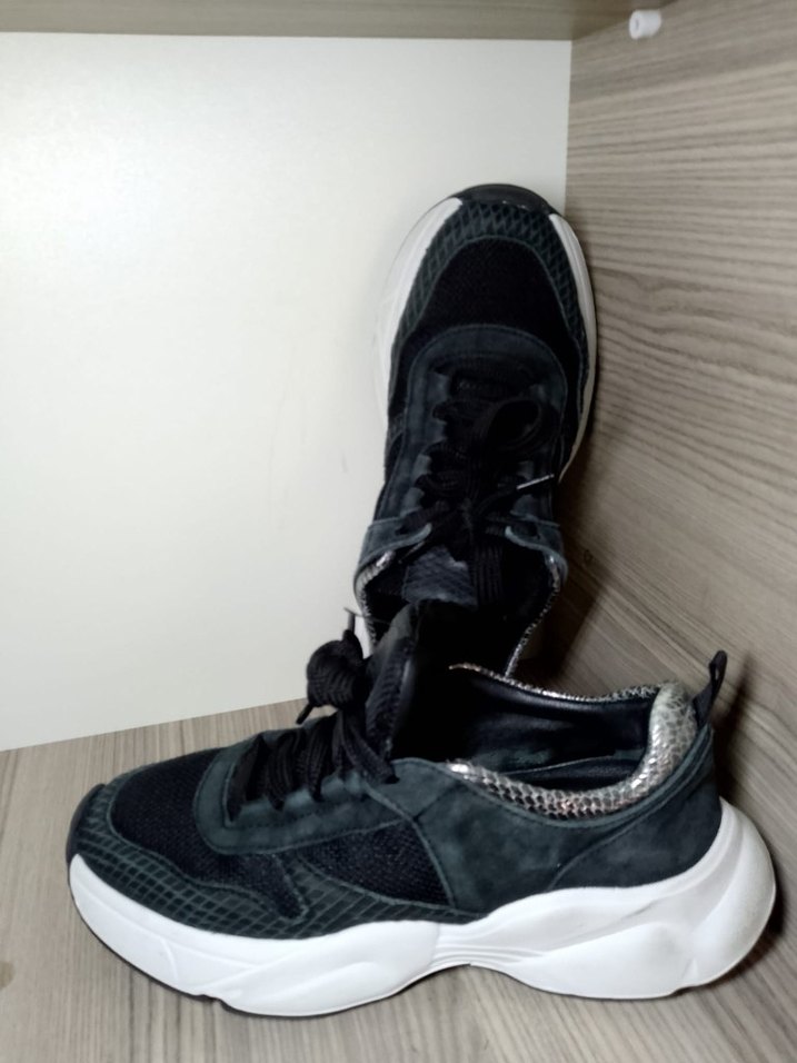 Gri Yılan Desenli Bağcıklı Platform Spor Ayakkabı - Görsel 2