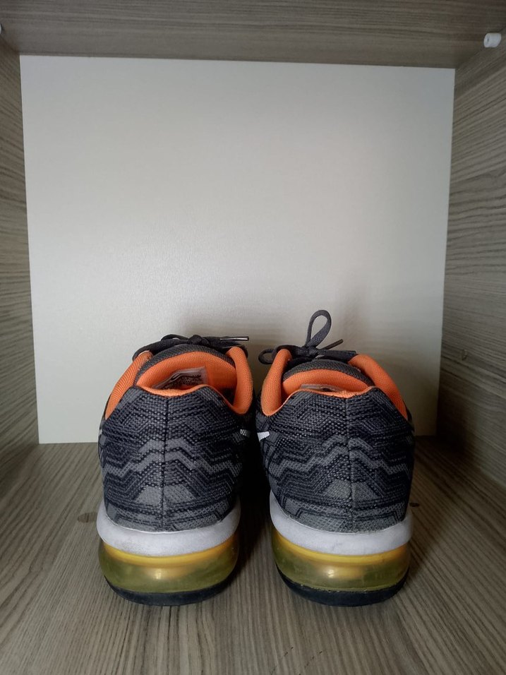 Nike Gri Spor Ayakkabı - Görsel 3