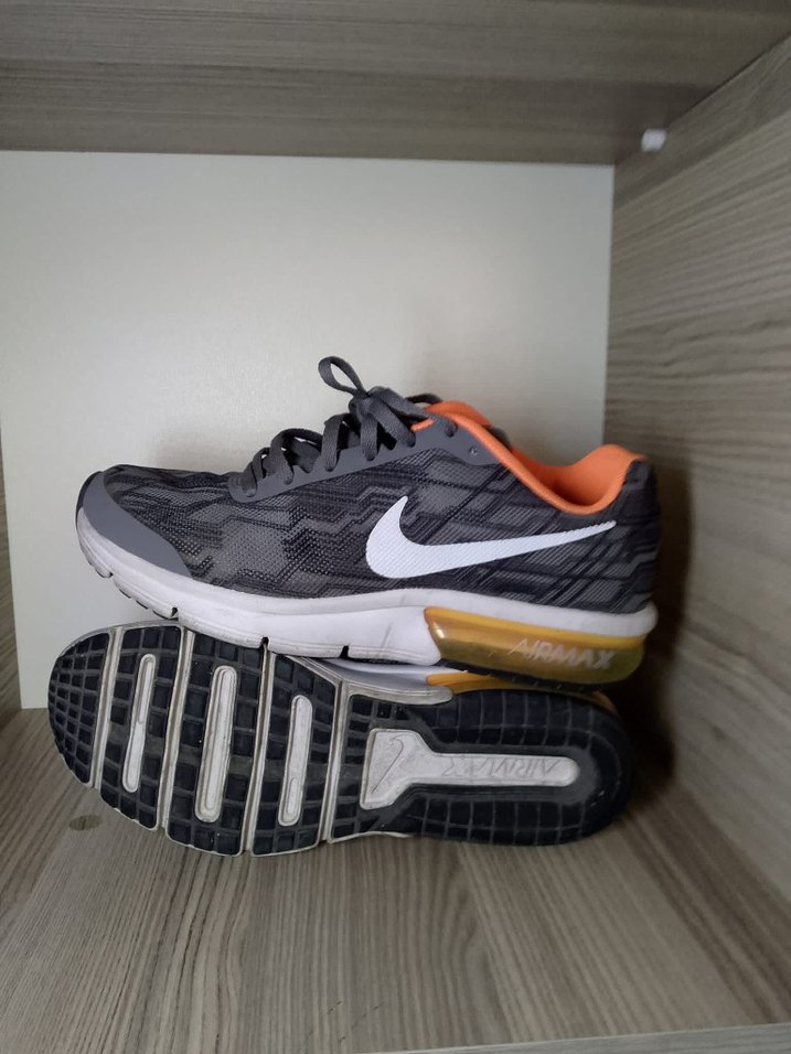 Nike Gri Spor Ayakkabı - Görsel 4